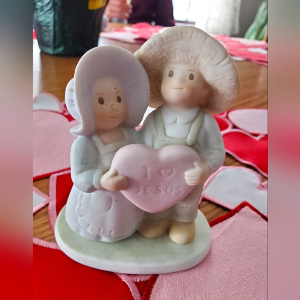 Circle of friends  by Masterpiece